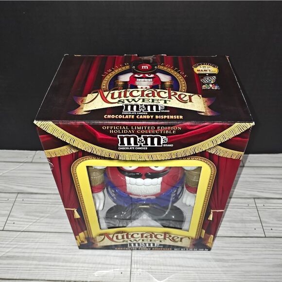 M&M's Limited Edition Holiday Red M&M Nutcracker Chocolate Candy Dispenser NIB - Picture 1 of 9
